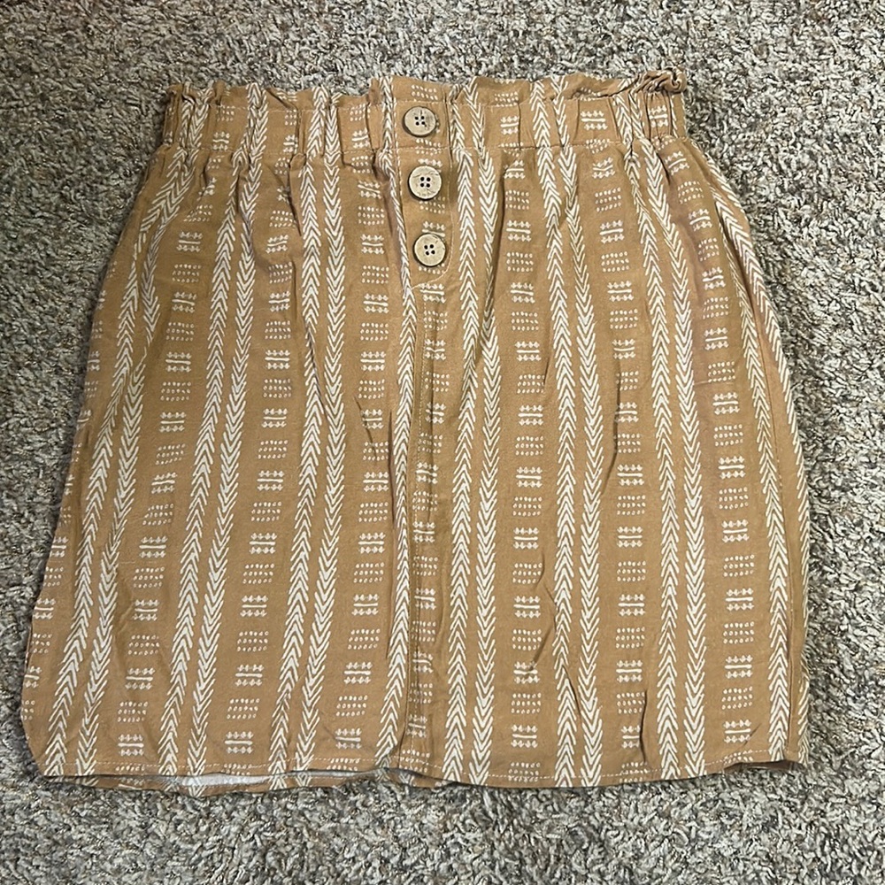 gold skirt